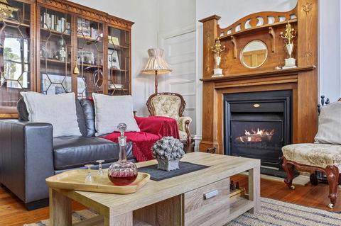 Cygnet Old Bank - Accommodation Ballina 14