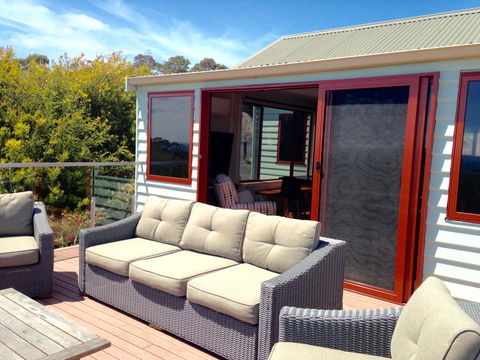 DOLPHIN LOOKOUT COTTAGE - Amazing Views Of The Bay Of Fires - Accommodation Ballina 4