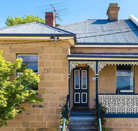 WEST NEST  Classic 3BR Hobart Terrace BEST Location View Close to City - Accommodation Ballina