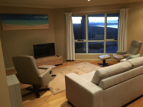 Villa 2 Bay Of Fires - Accommodation Ballina 3