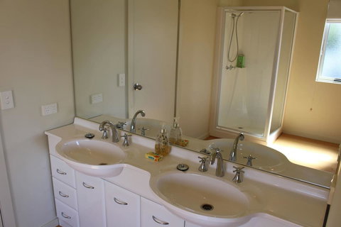 Villa 2 Bay Of Fires - Accommodation Ballina 6