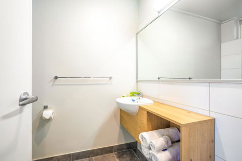 Nightcap At Keysborough Hotel - Accommodation Ballina 3