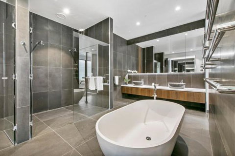 Experience Platinum Hotel Apartments - Accommodation Ballina 9
