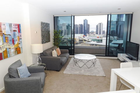 Waterfront Melbourne Apartments - Accommodation Ballina 44