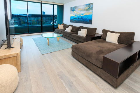 Waterfront Melbourne Apartments - Accommodation Ballina 13