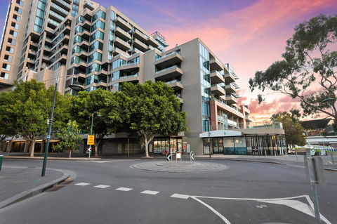 Waterfront Melbourne Apartments - Accommodation Ballina 21