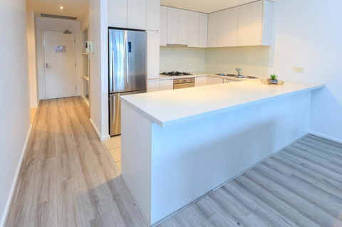 Waterfront Melbourne Apartments - Accommodation Ballina 20