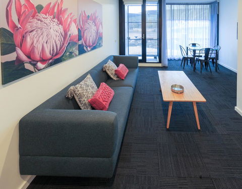 Waterfront Melbourne Apartments - Accommodation Ballina 19