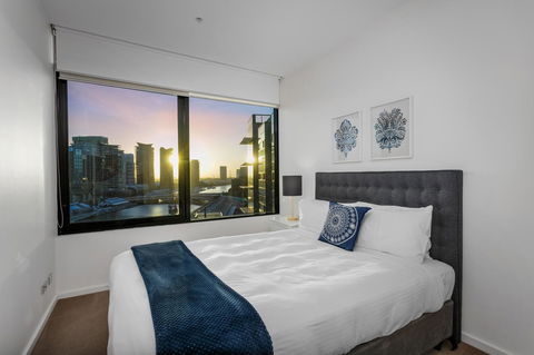 Waterfront Melbourne Apartments - Accommodation Ballina 2