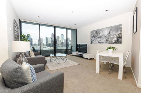 Waterfront Melbourne Apartments - Accommodation Ballina 14