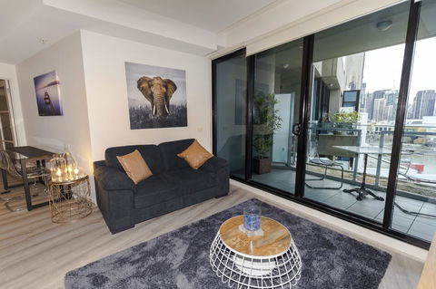 Waterfront Melbourne Apartments - Accommodation Ballina 42