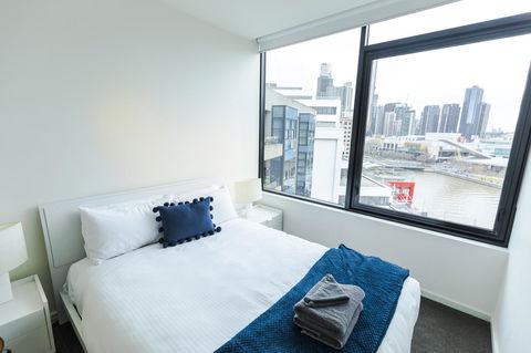 Waterfront Melbourne Apartments - Accommodation Ballina 28