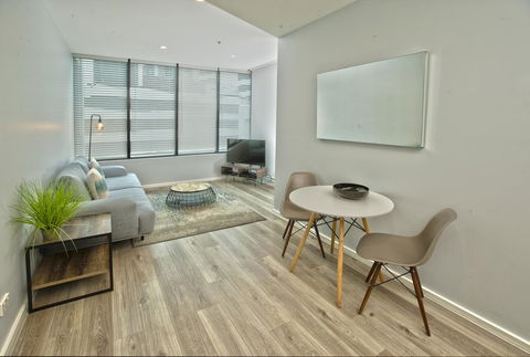 Waterfront Melbourne Apartments - Accommodation Ballina 16