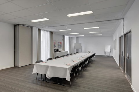 Travelodge Hotel Melbourne Docklands - Accommodation Ballina 17