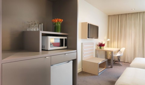 Travelodge Hotel Melbourne Docklands - Accommodation Ballina 13