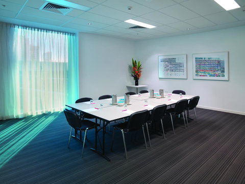 Travelodge Hotel Melbourne Docklands - Accommodation Ballina 22