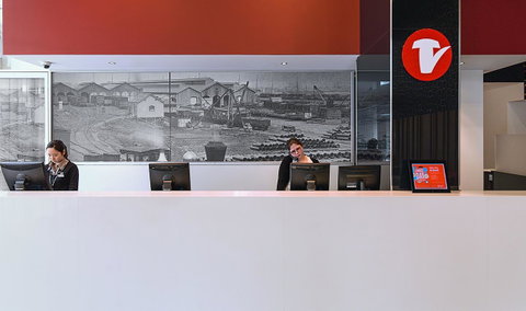 Travelodge Hotel Melbourne Docklands - Accommodation Ballina 9