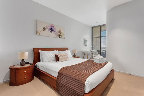 Docklands Private Collection - NEWQUAY - Accommodation Ballina 3