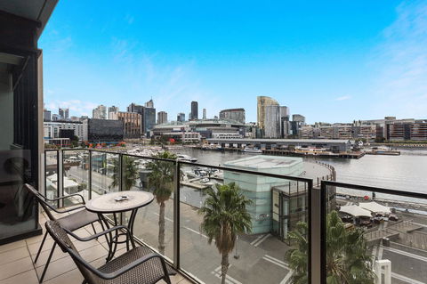 Docklands Private Collection - NEWQUAY - Accommodation Ballina 6