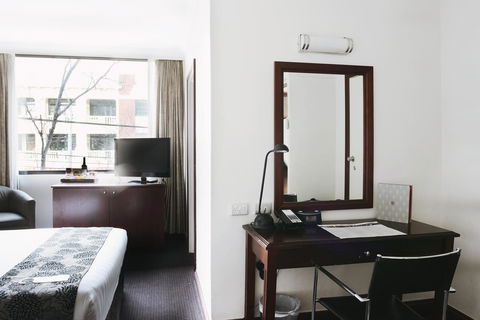 Crowne Plaza Melbourne Carlton, An IHG Hotel - Accommodation Ballina 3