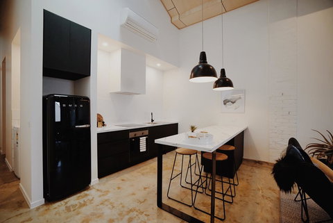 THE WAREHOUSE APARTMENTS - Accommodation Ballina 11