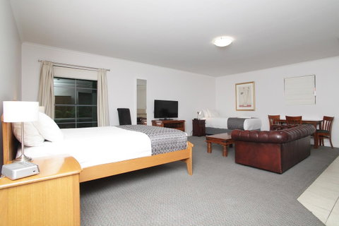 Quality Inn & Suites The Menzies - Accommodation Ballina 10