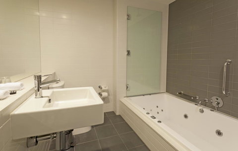 Causeway 353 Hotel - Accommodation Ballina 9