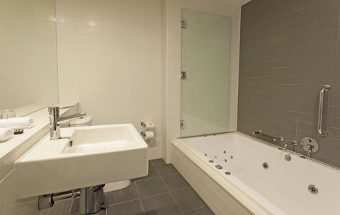 Causeway 353 Hotel - Accommodation Ballina 29