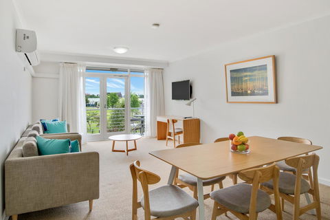 Aligned Corporate Residences Williamstown - Accommodation Ballina 7
