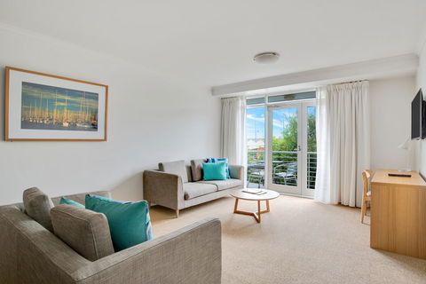 Aligned Corporate Residences Williamstown - Accommodation Ballina 8
