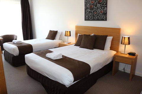 Bairnsdale International - Accommodation Ballina 12