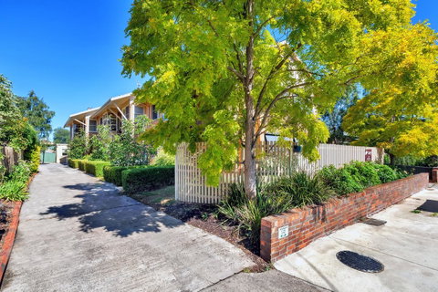 Lake Wendouree Luxury Apartments - Accommodation Ballina 8