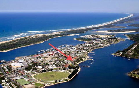 The Wheelhouse - 2BR Waterfront Apt In Town - Accommodation Ballina 16
