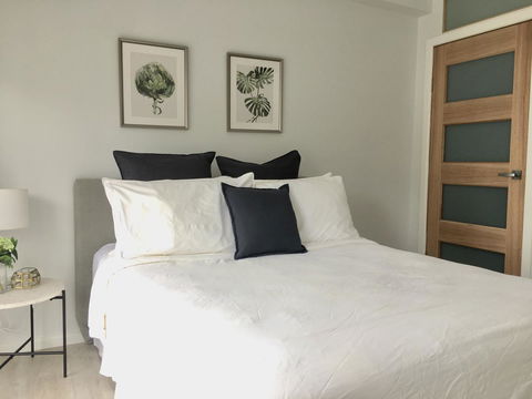 The Wheelhouse - 2BR Waterfront Apt In Town - Accommodation Ballina 4