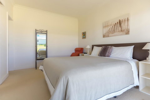 Cottages For Couples - Accommodation Ballina 16