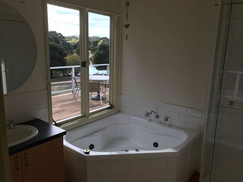 Lakeside Conti Villas - Accommodation Ballina 3