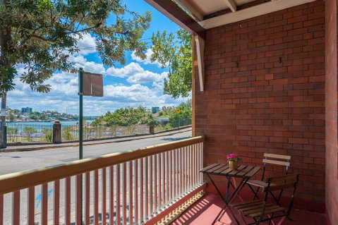 The Darlingbay - CBD Harbour View Escape - Accommodation Ballina 3