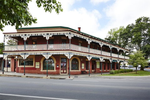 The Daylesford Hotel - Accommodation Ballina 1