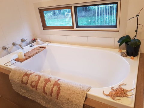 The Gurdies Room With Amazing Sunset Views - Accommodation Ballina 2