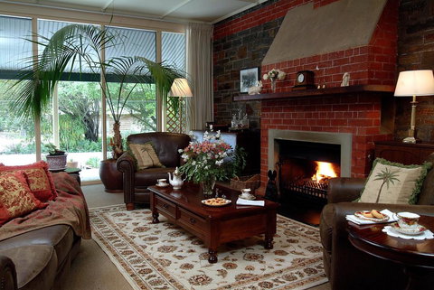 The Lodge Country House - Accommodation Ballina 3
