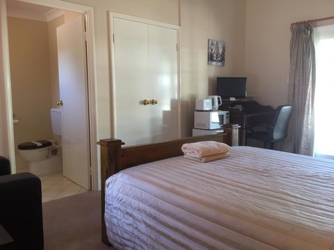 The Nosh & Nod - Howick Street - Accommodation Ballina 3