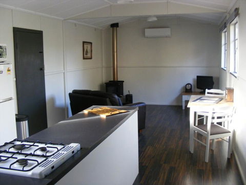 The Old School House BnB - Accommodation Ballina 2
