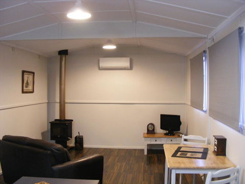 The Old School House BnB - Accommodation Ballina 0
