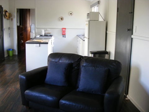 The Old School House BnB - Accommodation Ballina 1