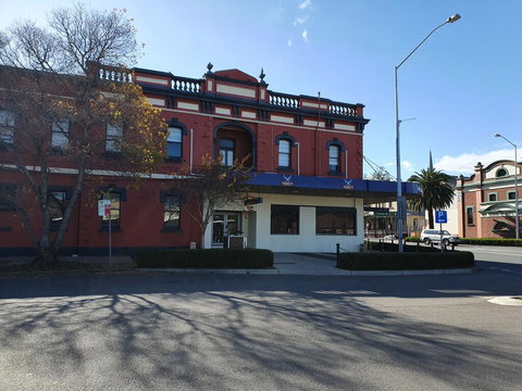 The Royal Hotel - Accommodation Ballina 0