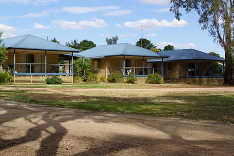 Tooleybuc River Retreat Villas - Accommodation Ballina 0