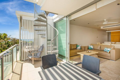 Unit 203 Plantation - Rainbow Beach, Plantation Resort Top Floor, Aircon, Free Wi-Fi - Accommodation Ballina 0