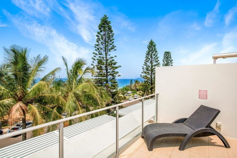 Unit 207 Plantation - Rainbow Beach, Ocean Facing - Plantation Resort Unit, Incredible Views, Top Floor - Accommodation Ballina 2