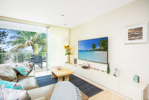 Unit 207 Plantation - Rainbow Beach, Ocean Facing - Plantation Resort Unit, Incredible Views, Top Floor - Accommodation Ballina 3