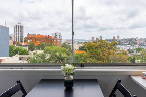 Views To Die For// Studio Rushcutters Bay // Free Parking - Accommodation Ballina 2
